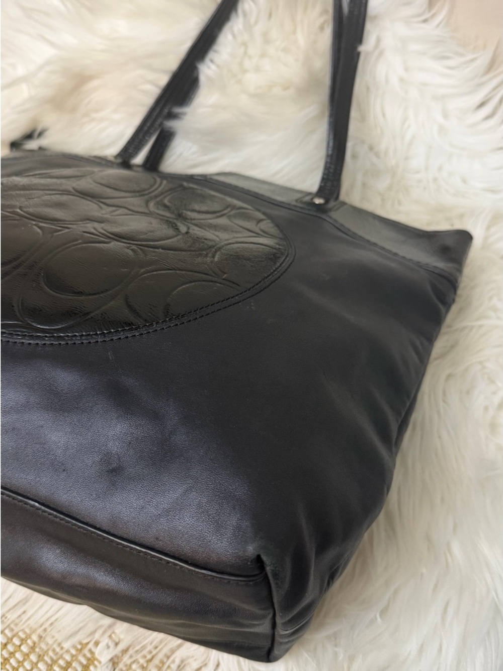 Coach Black Leather Tote with Embossed Signature Circle - Picture 3 of 11